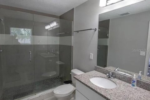 Casa en alquiler en Orlando, Florida, 3 dormitorios, 202.62 m2 № 2355924 - foto 16