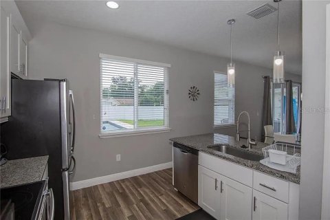Casa en alquiler en Orlando, Florida, 3 dormitorios, 202.62 m2 № 2355924 - foto 9