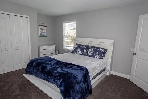 Casa en alquiler en Orlando, Florida, 3 dormitorios, 202.62 m2 № 2355924 - foto 12