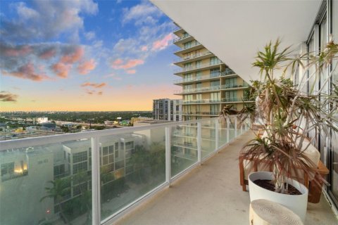 Condo in Miami, Florida, 1 bedroom  № 1944414 - photo 13