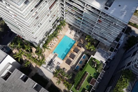 Condo in Miami, Florida, 1 bedroom  № 1944414 - photo 28