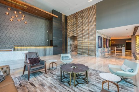 Condo in Miami, Florida, 1 bedroom  № 1944414 - photo 27