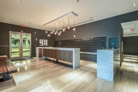 Condo in Miami, Florida, 1 bedroom  № 1944414 - photo 26