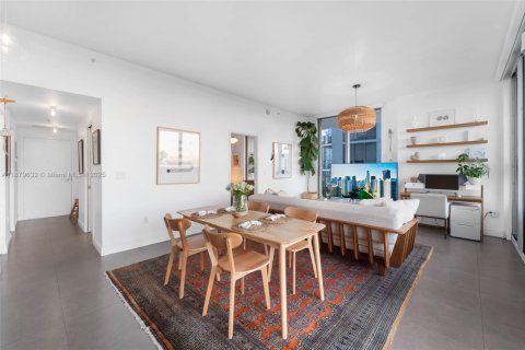 Condo in Miami, Florida, 1 bedroom  № 1944414 - photo 6