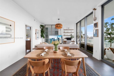 Condo in Miami, Florida, 1 bedroom  № 1944414 - photo 4