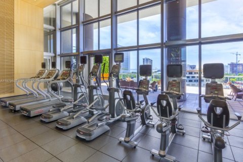 Condo in Miami, Florida, 1 bedroom  № 1944414 - photo 16