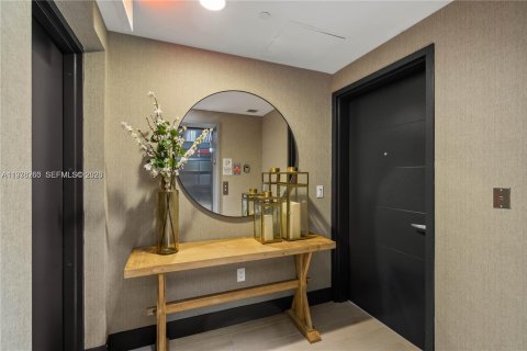 Condo in North Miami Beach, Florida, 2 bedrooms  № 2040471 - photo 22