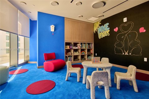 Condominio en venta en Miami Beach, Florida, 2 dormitorios, 111.58 m2 № 1992664 - foto 18