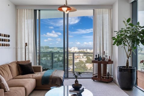 Condominio en venta en Miami Beach, Florida, 2 dormitorios, 111.58 m2 № 1992664 - foto 3