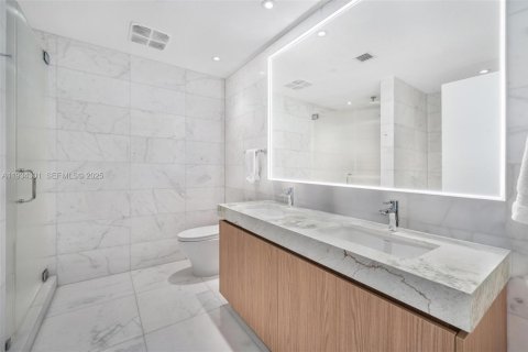 Condominio en venta en Miami Beach, Florida, 2 dormitorios, 111.58 m2 № 1992664 - foto 13