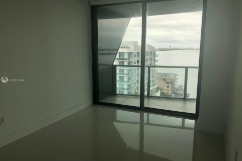 Condo in Miami, Florida, 1 bedroom  № 1868021 - photo 13