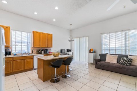 Villa ou maison à louer à Pembroke Pines, Floride: 3 chambres, 175.49 m2 № 2051551 - photo 9