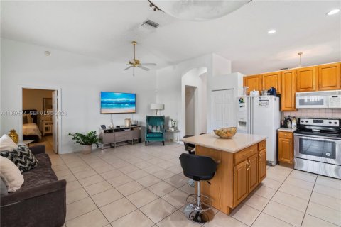 Villa ou maison à louer à Pembroke Pines, Floride: 3 chambres, 175.49 m2 № 2051551 - photo 13