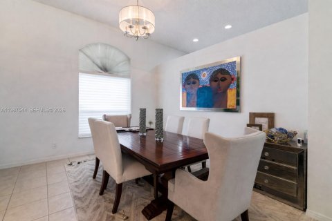 Villa ou maison à louer à Pembroke Pines, Floride: 3 chambres, 175.49 m2 № 2051551 - photo 5