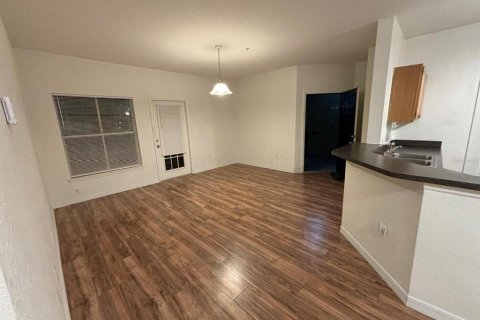Condo in Orlando, Florida, 1 bedroom  № 1910071 - photo 2
