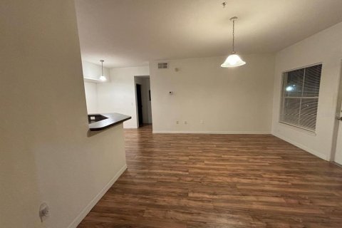 Condo in Orlando, Florida, 1 bedroom  № 1910071 - photo 3