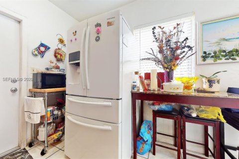 Appartement à louer à Miami, Floride: 1 chambre, 426.24 m2 № 1996592 - photo 10