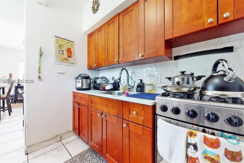 Appartement à louer à Miami, Floride: 1 chambre, 426.24 m2 № 1996592 - photo 9