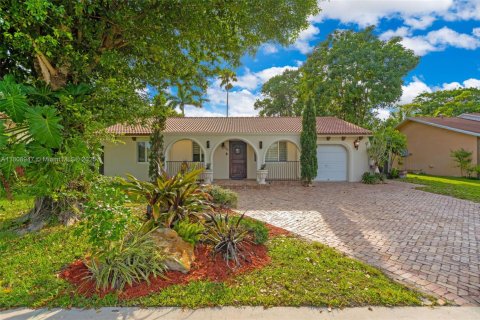 House in Margate, Florida 3 bedrooms, 106.47 sq.m. № 1752597 - photo 2