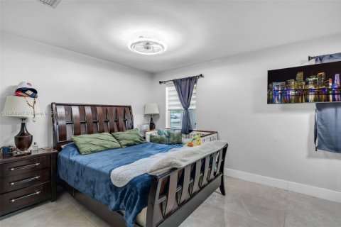 House in Margate, Florida 3 bedrooms, 106.47 sq.m. № 1752597 - photo 15