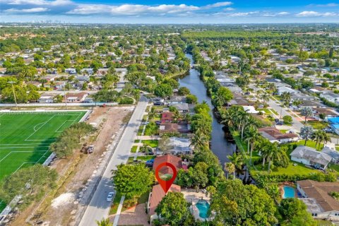 House in Margate, Florida 3 bedrooms, 106.47 sq.m. № 1752597 - photo 30
