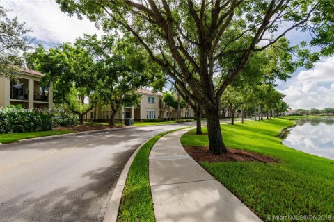 Copropriété à vendre à Miramar, Floride: 3 chambres, 134.71 m2 № 2005629 - photo 9