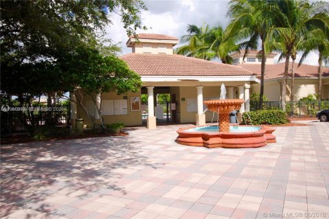 Copropriété à vendre à Miramar, Floride: 3 chambres, 134.71 m2 № 2005629 - photo 2