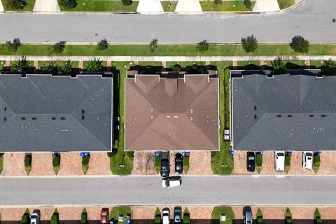 Villa ou maison à vendre à Kissimmee, Floride: 3 chambres, 148.92 m2 № 2122312 - photo 10