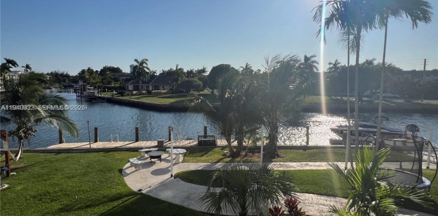 Appartement à Hallandale Beach, Floride 1 chambre, 58.53 m2 № 1998057