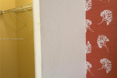 Immobilier commercial à louer à Miami, Floride: 281.59 m2 № 2170283 - photo 7