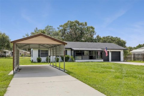 House in Geneva, Florida 3 bedrooms, 94.76 sq.m. № 2215980 - photo 2