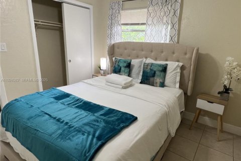 House in Fort Lauderdale, Florida 4 bedrooms, 123.56 sq.m. № 1985881 - photo 9