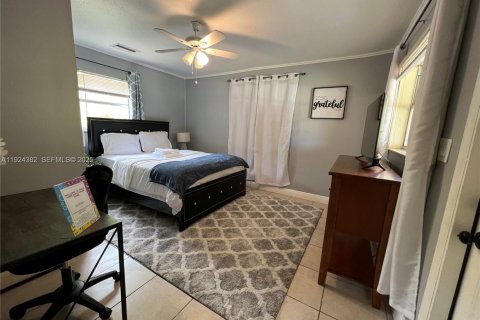 House in Fort Lauderdale, Florida 4 bedrooms, 123.56 sq.m. № 1985881 - photo 18