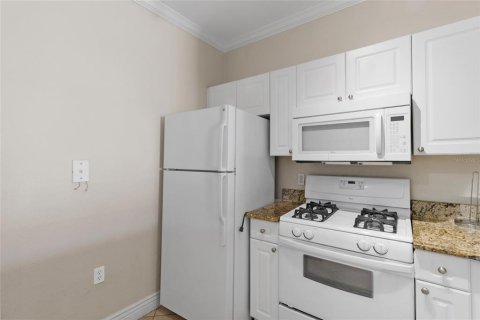 Copropriété à vendre à Clearwater, Floride: 1 chambre, 71.53 m2 № 2102775 - photo 10