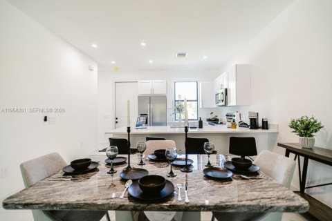 Купить коммерческую недвижимость в Лихай-Эйкерс, Флорида 208.29м2, № 2024748 - фото 7