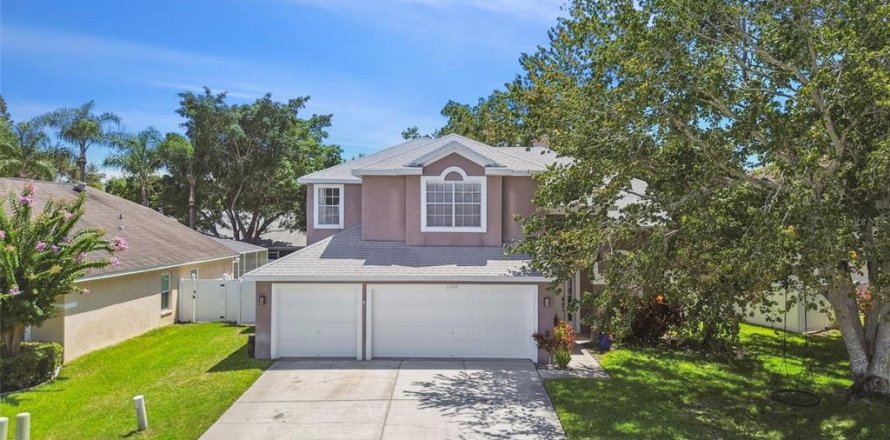 House in Dunedin, Florida 6 bedrooms, 253.53 sq.m. № 1829371