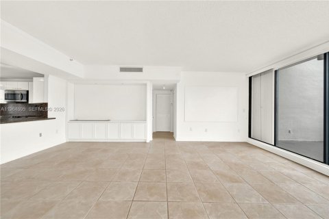 Condo in Sunny Isles Beach, Florida, 2 bedrooms  № 2081128 - photo 15