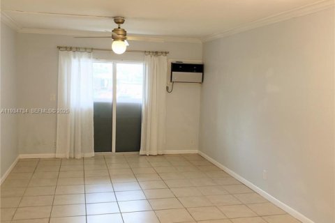 Condominio en alquiler en Fort Lauderdale, Florida, 1 dormitorio, 60.11 m2 № 1992811 - foto 7