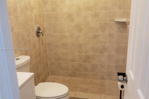 Condominio en alquiler en Fort Lauderdale, Florida, 1 dormitorio, 60.11 m2 № 1992811 - foto 9