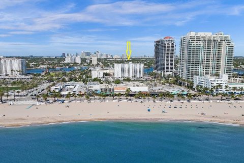 Condominio en alquiler en Fort Lauderdale, Florida, 1 dormitorio, 60.11 m2 № 1992811 - foto 2