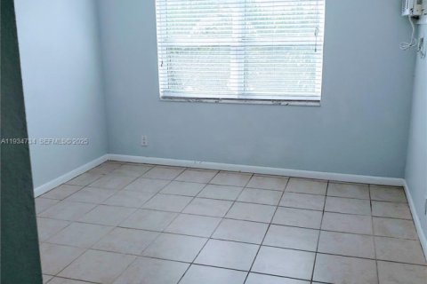 Condominio en alquiler en Fort Lauderdale, Florida, 1 dormitorio, 60.11 m2 № 1992811 - foto 8