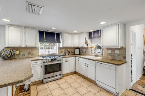 Villa ou maison à vendre à New Smyrna Beach, Floride: 4 chambres, 128.21 m2 № 1528737 - photo 5