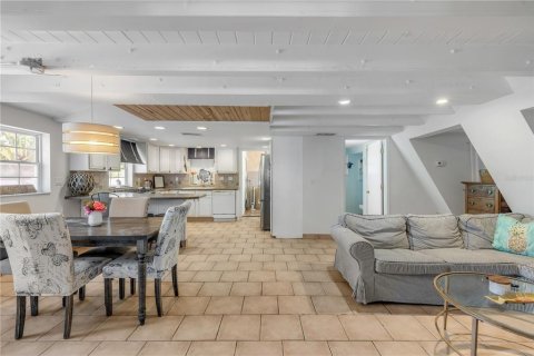 Villa ou maison à vendre à New Smyrna Beach, Floride: 4 chambres, 128.21 m2 № 1528737 - photo 3