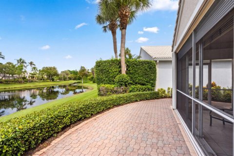 House in Jupiter, Florida 3 bedrooms, 210.7 sq.m. № 2188984 - photo 25