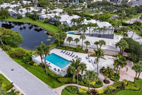 House in Jupiter, Florida 3 bedrooms, 210.7 sq.m. № 2188984 - photo 29