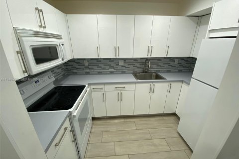 Condo in Miami, Florida, 1 bedroom  № 2002746