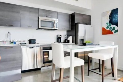 Condominio en alquiler en Miami, Florida, 2 dormitorios, 73.49 m2 № 2056706 - foto 7
