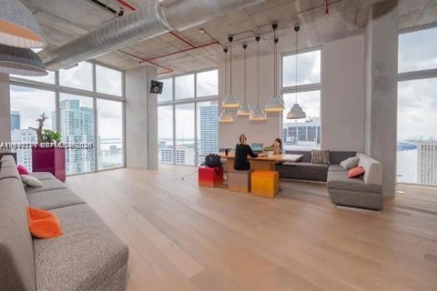 Condominio en alquiler en Miami, Florida, 2 dormitorios, 73.49 m2 № 2056706 - foto 29