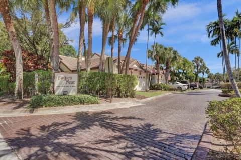 Townhouse in Coral Springs, Florida 3 bedrooms, 149.57 sq.m. № 1129252 - photo 1