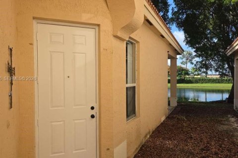 Villa ou maison à louer à Homestead, Floride: 3 chambres, 134.34 m2 № 2086574 - photo 16